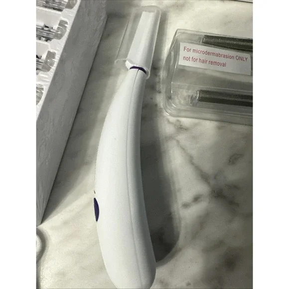 Michael Todd Sonicsmooth Pro+ Sonic Dermaplaning and Facial Hair/Open Box/NEW - Picture 4 of 16